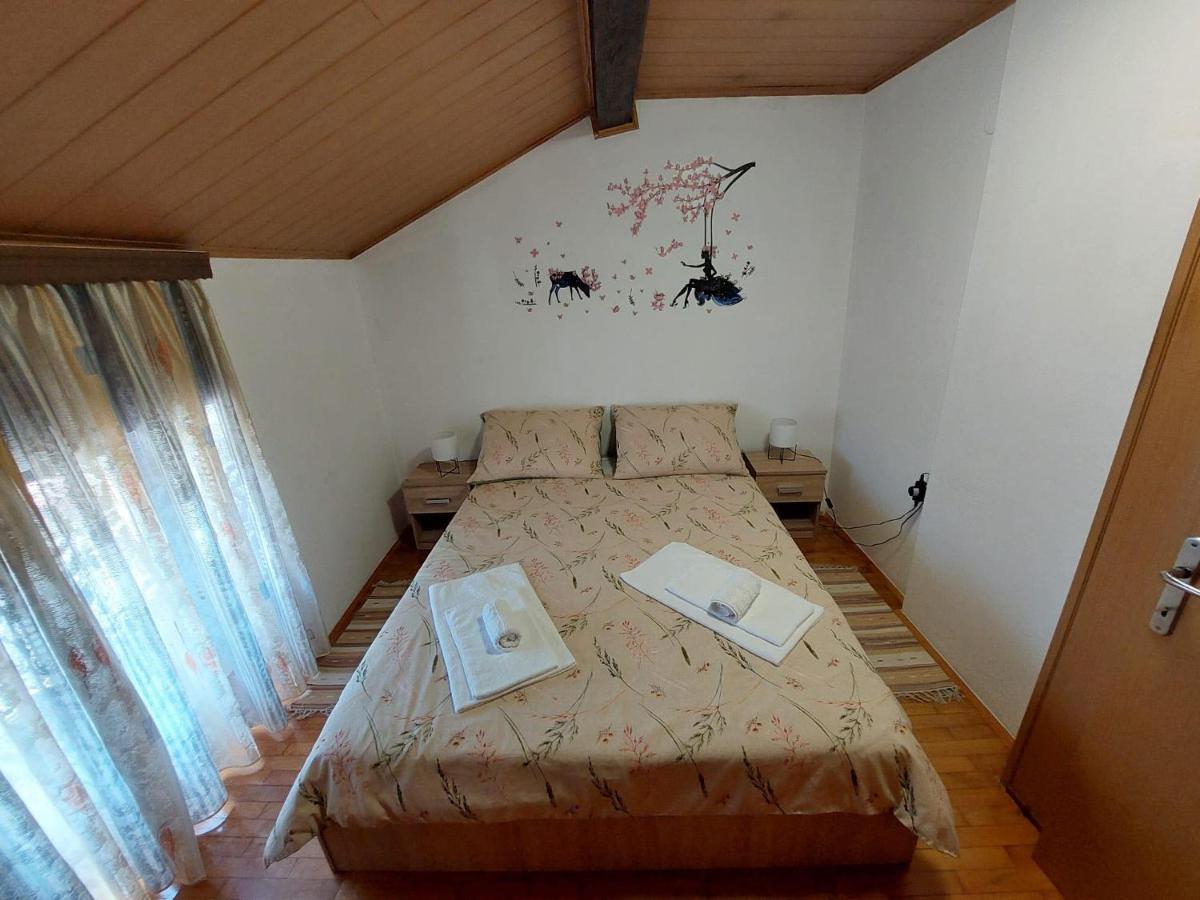 Apartment Mila With Jacuzzi Spa PUY Exterior foto