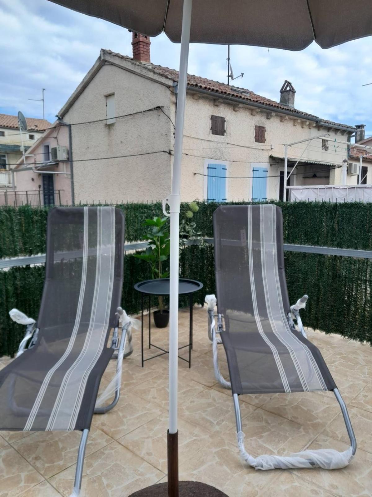 Apartment Mila With Jacuzzi Spa PUY Exterior foto